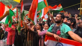 ভারতের পার্লামেন্ট অভিমুখে‘ককরোচ জনতা পার্টি’র’মিছিল